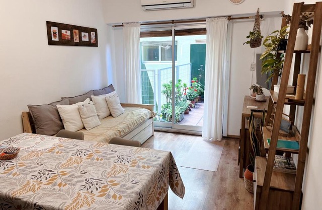 Departamento temporal catedral con cochera a 100 metros para autos chicos - medianos