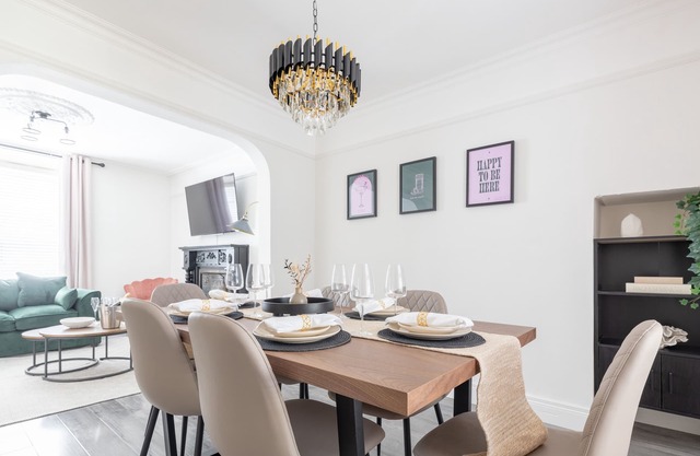 Derry City, Northern Ireland - Primrose, 6 Guests - Derry (Tourists, Contractors, Relocation)