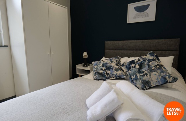 Derry City, Northern Ireland - Waterside Rooms (Room 2)