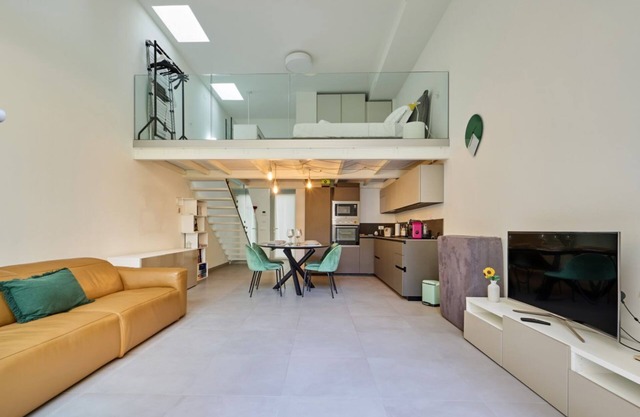 Design Loft with Private Garden | Portello