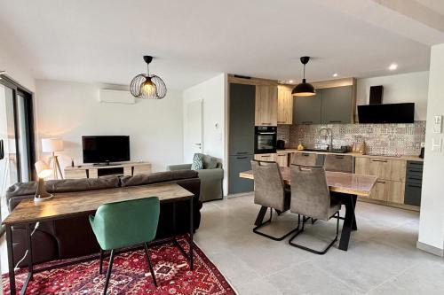 Designer flat with lovely terrace!