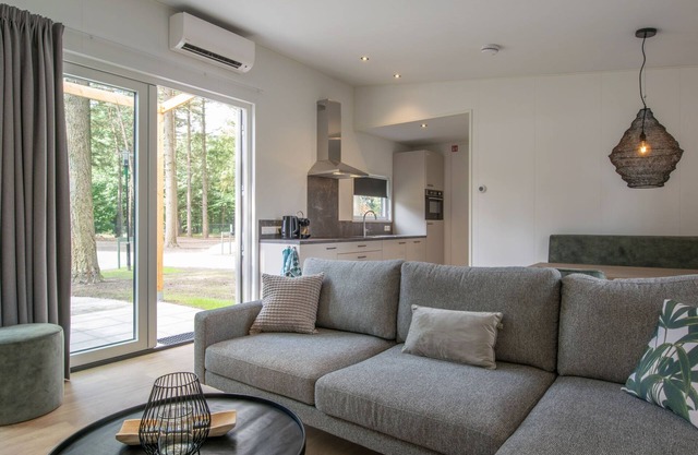 Detached chalet with air conditioning, on a holiday park, 12 km. from Eindhoven