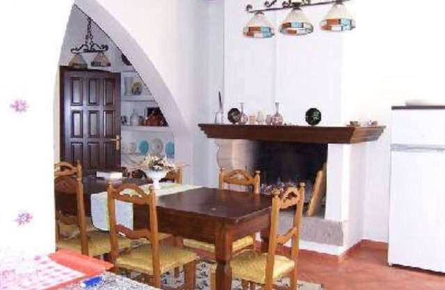 Detached house on several levels near the sea