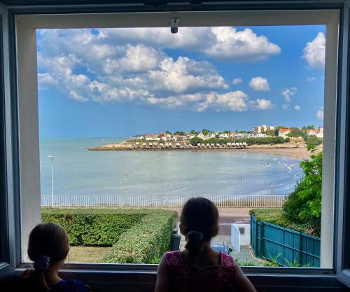 Devant la mer et la plage de ROYAN PONTAILLAC, 4chambres 2 à 8 personnes