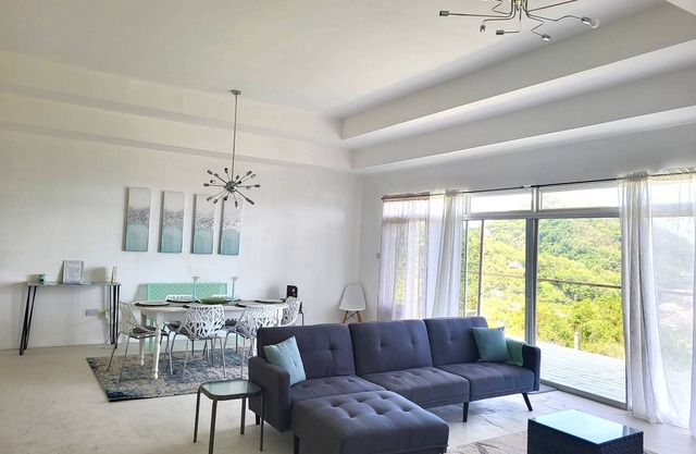 Diamond Villa with Picturesque Views