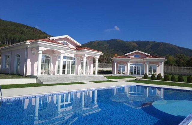 Diamond Villas