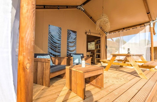 Die Liebe zum Leben PREMIUM RIVER 27m2 - 2 Schlafzimmer - TV - Klimaanlage - überdachte Terrasse - Flussblick - 4 Personen