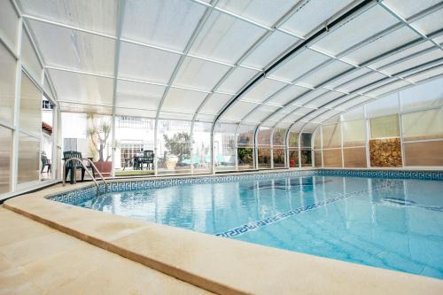 Dii Beach House - Moradia bi-familiar com piscina aquecida