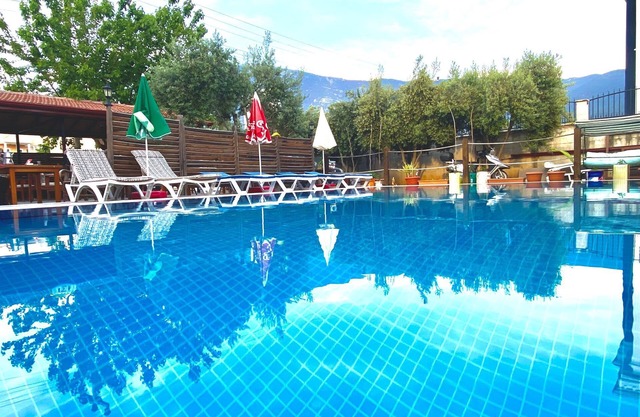 Dinc Otel