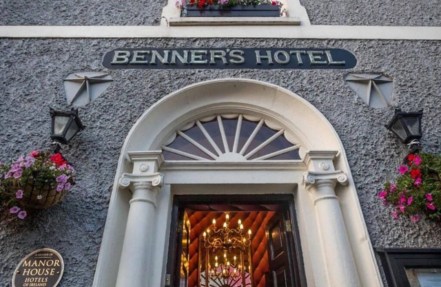 Dingle Benners Hotel