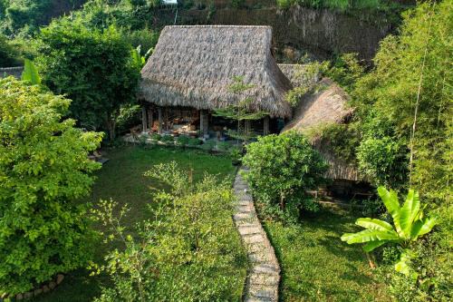 Dinh Gia Trang - Homestay & Coffee