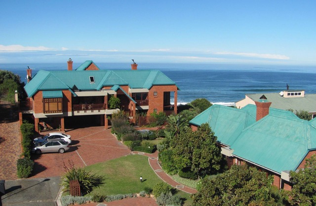 Dolphin Dunes Guest House