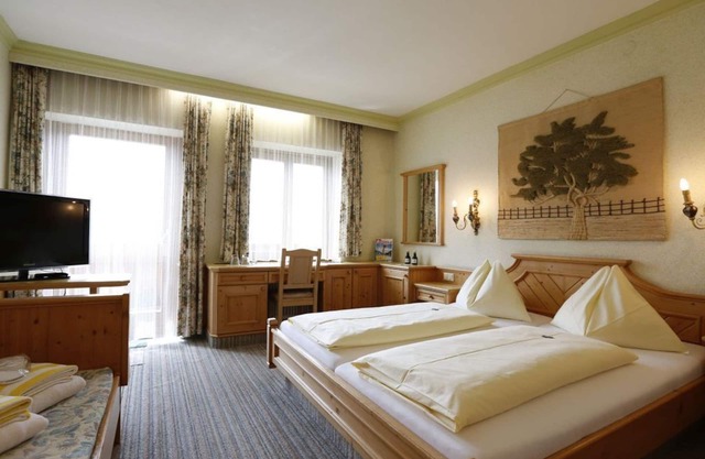 Double room "Tauern" with balcony with breakfast - Premium Wanderhotel Steirerhof
