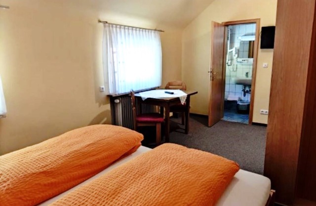 Double room without balcony 05 - Gasthaus Zum Pälterwald