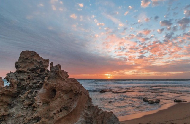 Double storey/ four bedroom/ Pet -Family Friendly/ Waterfront Views