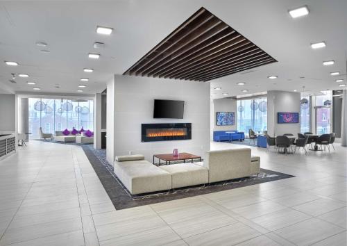 DoubleTree by Hilton Edmonton Downtown