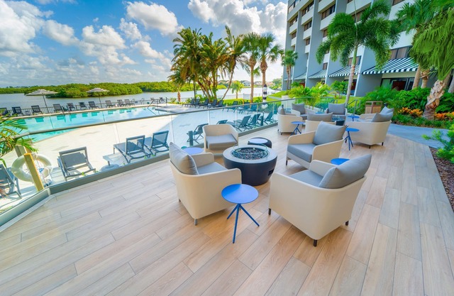 DoubleTree by Hilton Tampa Rocky Point Waterfront