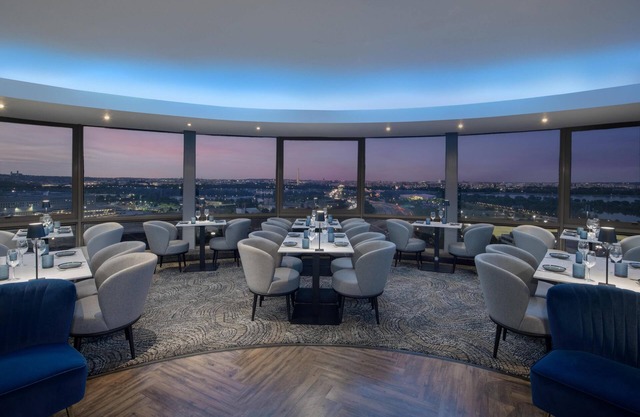 DoubleTree by Hilton Washington DC - Crystal City