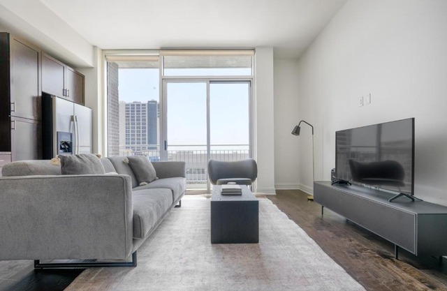 Downtown 1br w gym pool deck nr capitol ATX-192