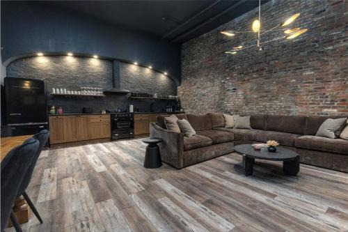 Downtown Derby Delight