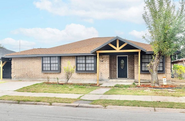 Downtown McAllen - Sleeps 10