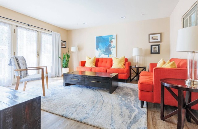 Downtown Napa! Unit A Walk to Everything!