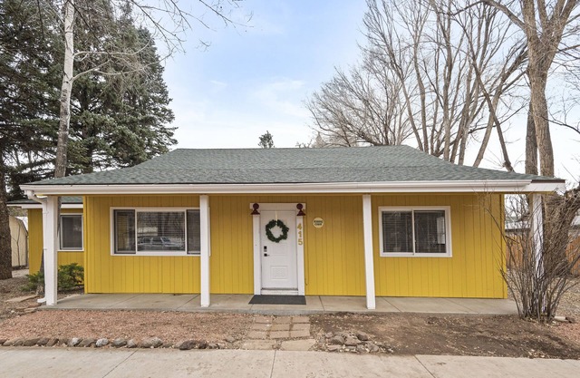 Downtown Quartet - 4 Bungalows w/Fenced Yards, AC, W/D, Smart TVs, & Speedy WiFi