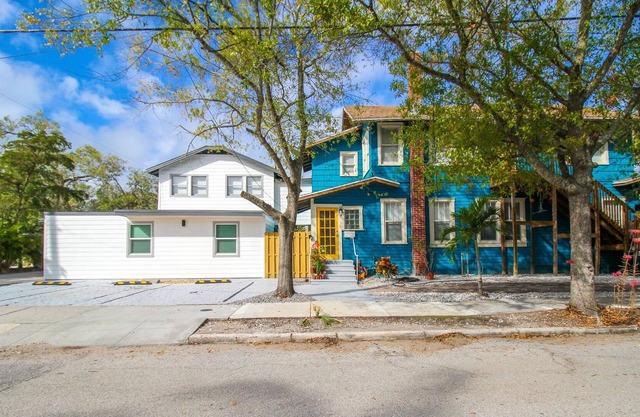 Downtown Sarasota, The Blue Pearl