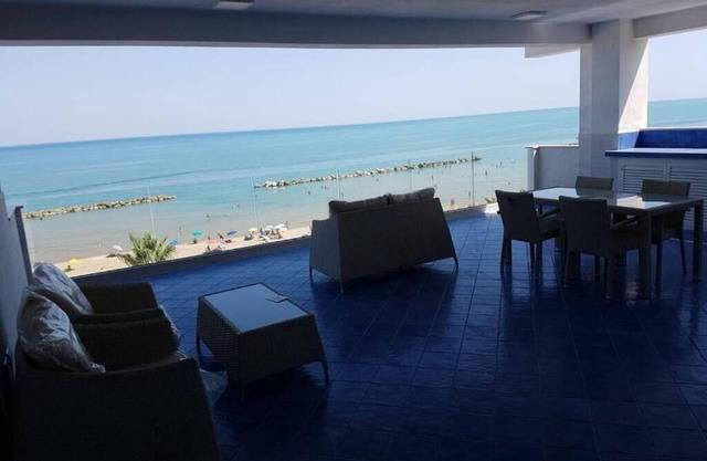 Dream location: on the sea