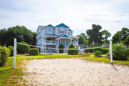 Duck Location Volleyball Pool Game Room & More