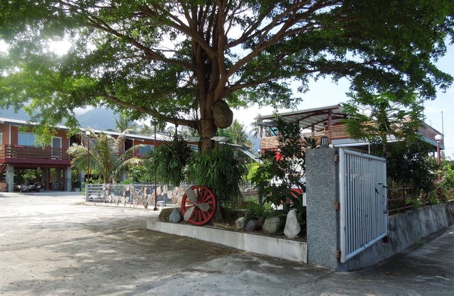 Dulan Red House