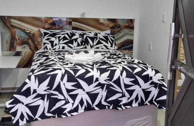 Dundee Viks Guest House - Apartment 6