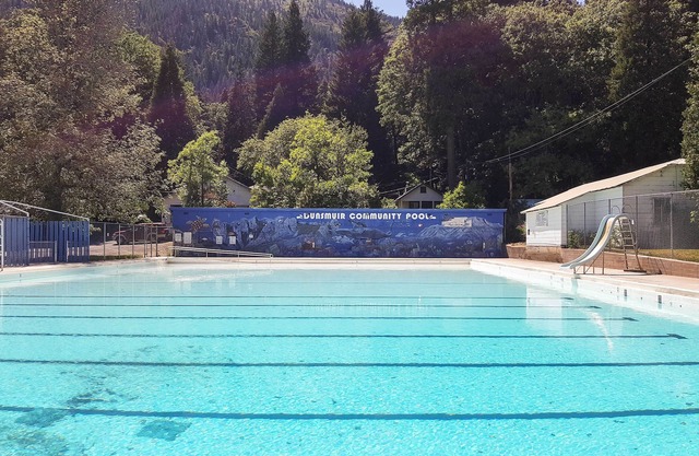 Dunsmuir Apartment ~ 17 Mi to Mt Shasta Ski Park!