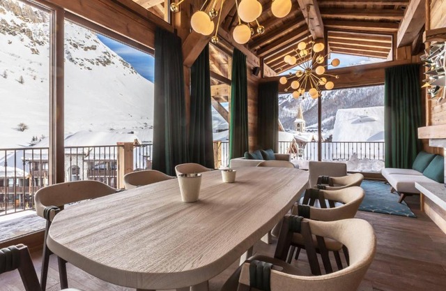 Duplex 5 pièces luxe aux pieds des pistes avec hammam et cheminée - FR-1-694-87