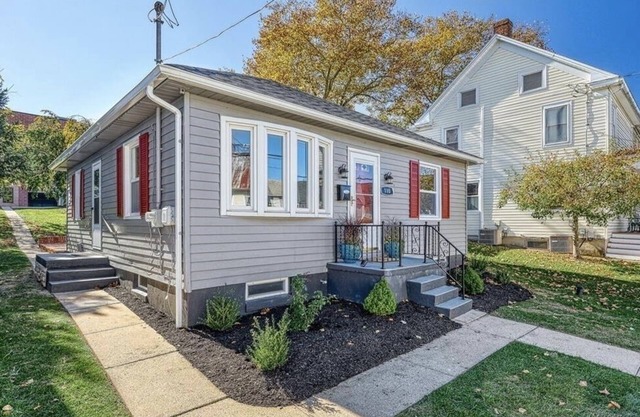E Maple-The Pleasant Home-Comfort & Ease