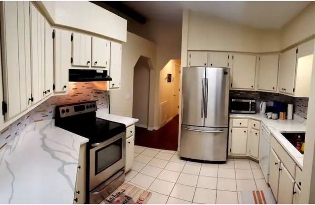 Eclectic Ranch Style Home - Sleeps 12