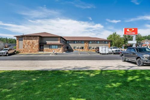 Econo Lodge, Downtown Custer Near Custer State Park and Mt Rushmore