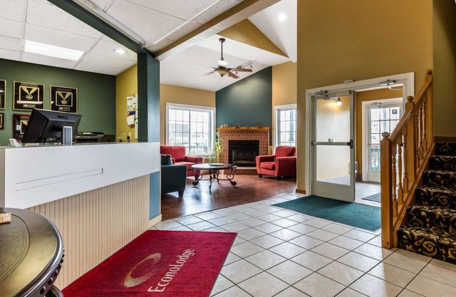Econo Lodge Inn & Suites Dickson