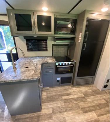 Eden Farm RV Minutes from Salisbury