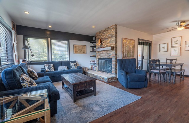 Edgewater #20 - 2 BD/2 BTH