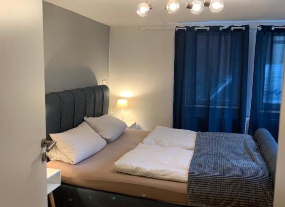 einfache Monteurswohnung am Ederseeradweg mit 2 Schlafzimmern, Terrasse, Parkplatz - Wohnung 1