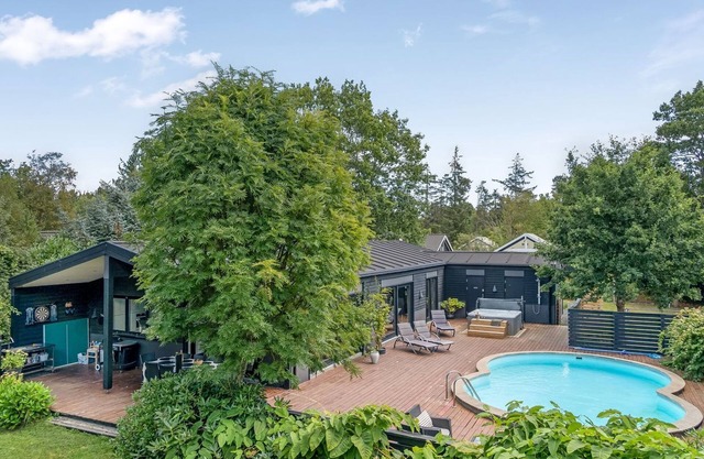 "Ejnarine" - 1.5km from the sea by Interhome