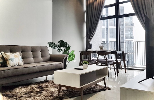 Ekocheras Suite