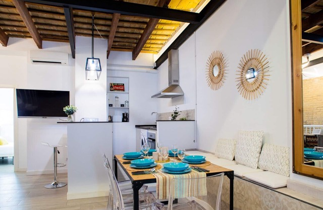 El Cabanyal Petit Penthouse by Florit Flats