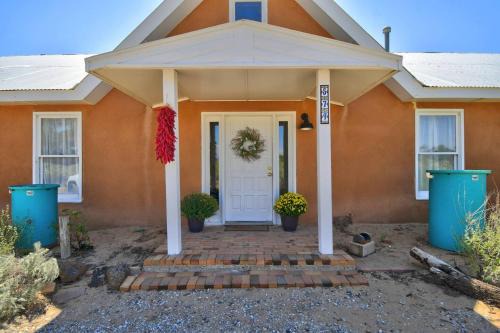 El Ranchito Alegre Taos-Style 3BR in Corrales