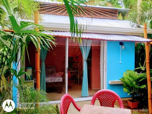 El Tucan Feliz - Boho Jungle Tiny Guest House & Mini Pool Oasis