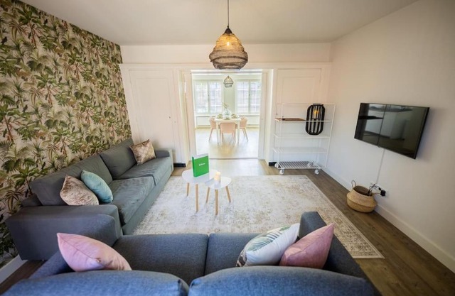 Elegant 2 Bedroom Apartment 75m2 - SD23G