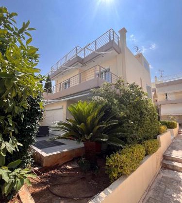 Elegant 3BD Seaside Villa With Sea View In Vari