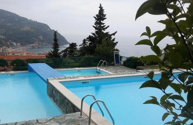 Elegant and Sea View Excelsior Apartment