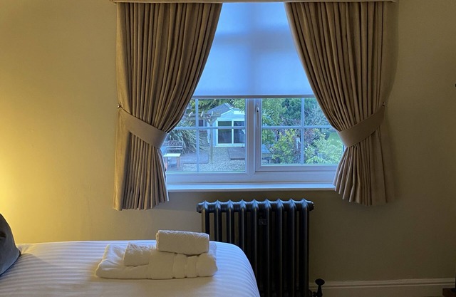 Elegant Formby House Nr To Beach, Golf Courses, Pinewoods, Liverpool & Southport
